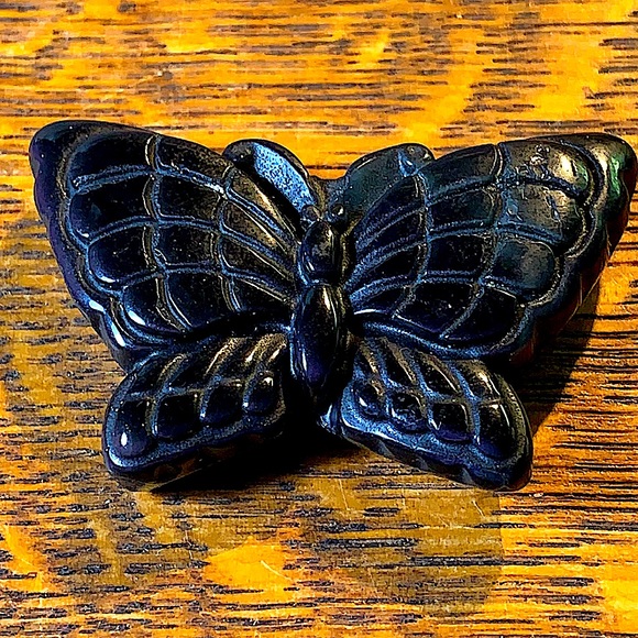 BUTTERFLY 🦋 BLACK OBSIDIAN CARVED CRYSTAL - Picture 8 of 9